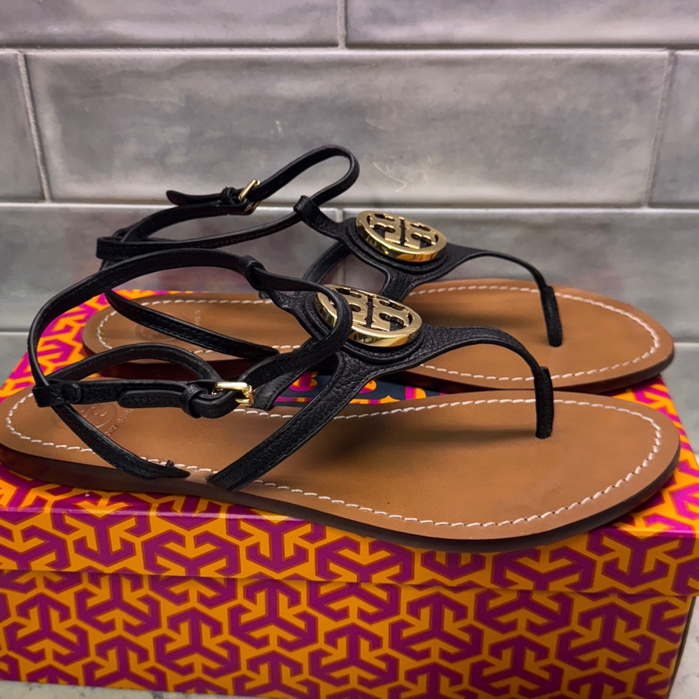 Tory Burch Black & Gold Leather Sandals. Leticia flat tumbled leather. Sz 10.5 - Picture 4 of 13